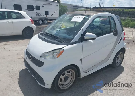 2015 Smart Fortwo Passion/Pure из США, поврежденный, VIN WMEEJ3BA1FK810942